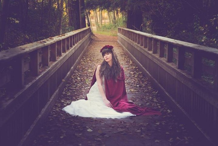 Private Photo Session with a Local Photographer in Seattle - Photo 1 of 10